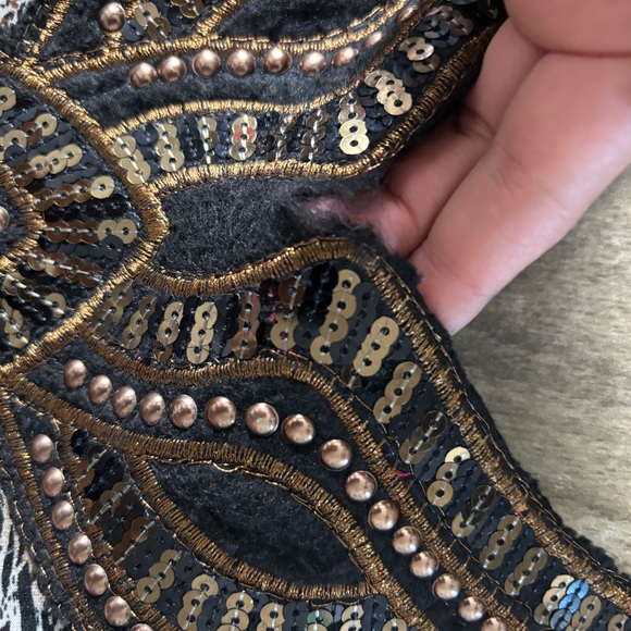 Simply Irresistible Black Embellished Sleeveless Tank Top - Picture 3 of 7